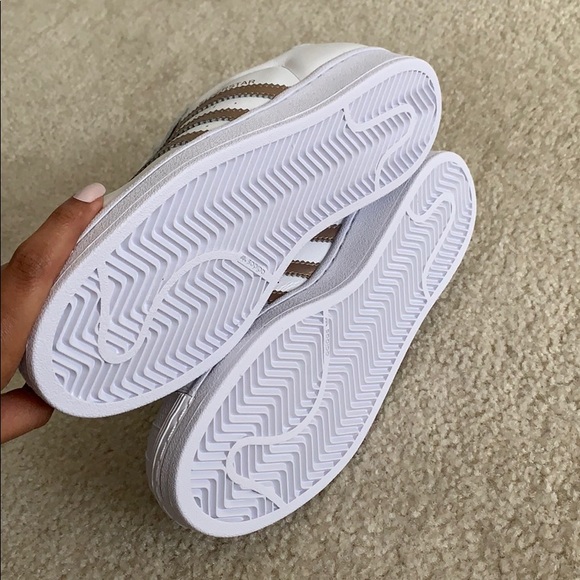 SOLD Brand NIB Adidas Originals Superstar - Picture 7 of 8